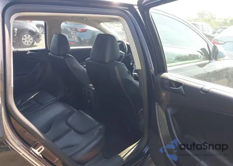 2010 Volkswagen Passat Komfort from USA, damaged, VIN WVWXM7AN4AE090862